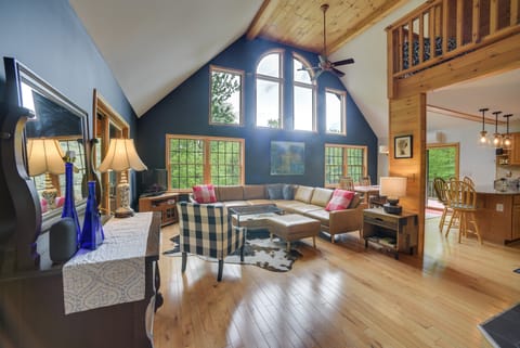 Rustic North Creek Getaway ~ 4 Mi to Gore Mtn! House in Capital District, NY, USA