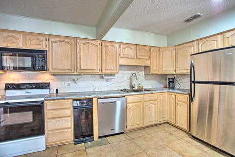 Possum Kingdom Lakefront Home w/ Patio & Dock! House in Possum Kingdom Lake