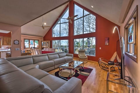 Lake Cumberland Home w/ Deck + Water Access! House in Lake Cumberland