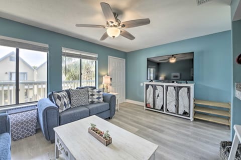 Panama City Condo w/ Balcony & Pool, Walk to Beach Apartment in Lower Grand Lagoon