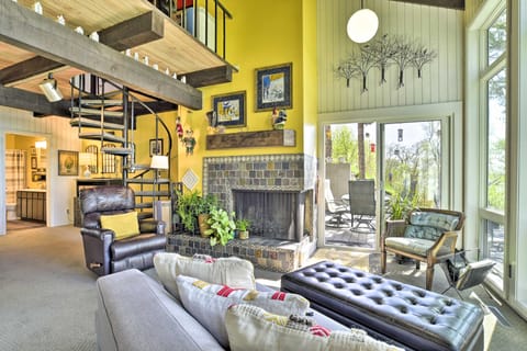 Hilltop Green Lake Home: Dock, Kayaks, Views! House in Minnesota