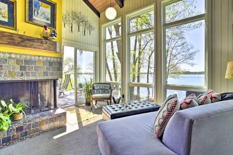 Hilltop Green Lake Home: Dock, Kayaks, Views! House in Minnesota