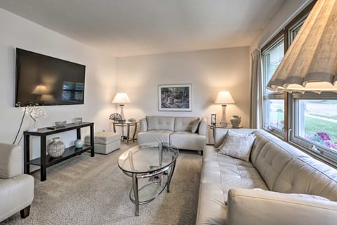 Charming Rochester Home - 2 Mi to Mayo Clinic! House in Rochester