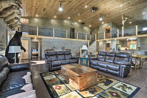 800-Acre Au Gres Oasis: 2 Ponds + ATV Trails! House in Michigan