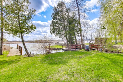 Lakefront Campbellsport Retreat w/ Dock & Yard! House in Wisconsin