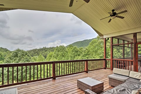 Expansive Home on 16 Acres w/ Smoky Mountain Views House in Tennessee