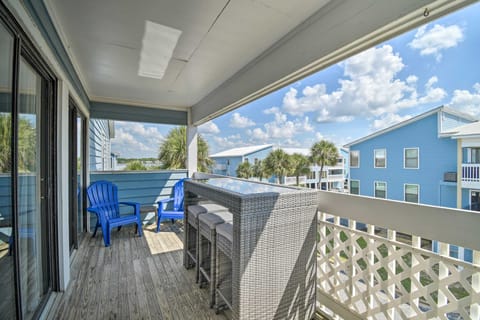 Gulf Shores Condo: Private Balcony & Beach Views! Apartment in West Beach