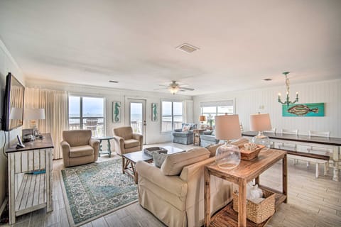 Sunny Gulf Shores Haven, 3 Mi to Fort Morgan! Cottage in Alabama