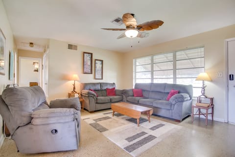 Pets Welcome: Cozy Home w/ Pool in Margate! House in Margate