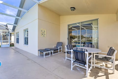 8 Mi to Disney World: Home w/ Lanai + Game Room! House in Kissimmee