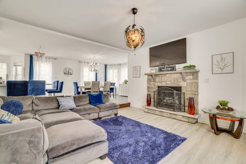 Fire Pit + Hot Tub: Peaceful Poconos Farms Getaway House in Coolbaugh Township