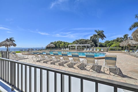 Sweet Snowbird Escape ~ 2 Mi to St Pete Beach Apartment in Isla del Sol