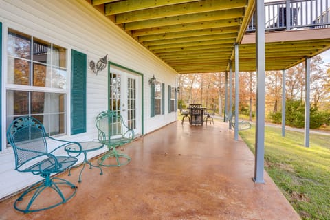 Norfork Lake Home: Game Room, Fire Pit + Views! House in Norfork Lake