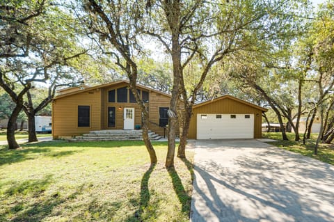 Canyon Lake House w/ Porch, Views + Private Gazebo House in Canyon Lake
