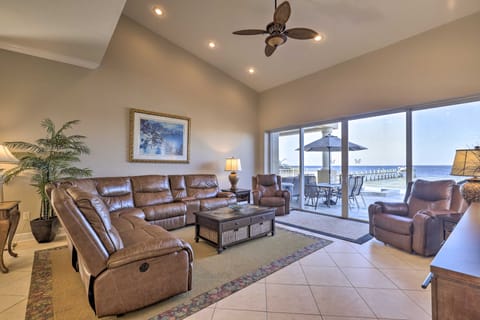 Waterfront Gem w/ Pool & Dock in Apollo Beach House in Apollo Beach