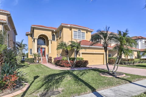Waterfront Gem w/ Pool & Dock in Apollo Beach House in Apollo Beach