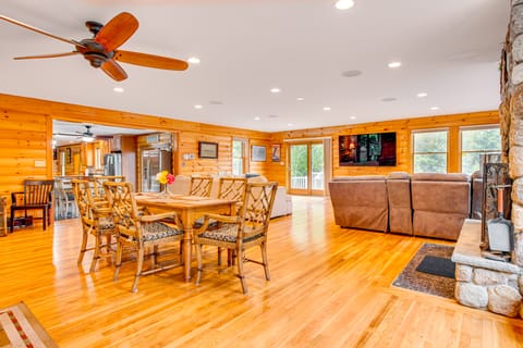 Deck For Entertaining: Belmont Group Getaway House in Belmont