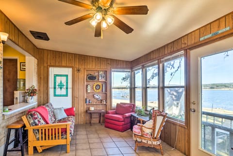 Tow Retreat on Lake Buchanan w/ Dock & Kayaks! House in Lake Buchanan