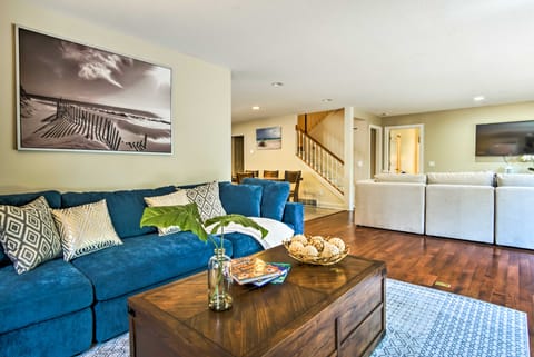 Walk to Lake Michigan: Spacious Mears Home! House in Wisconsin