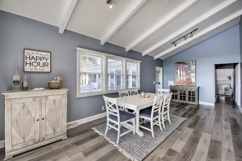 Benton Harbor Lake House w/ Dock & Fire Pit! House in Sister Lakes