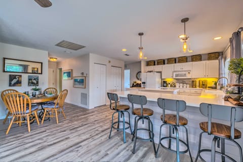 Withlacoochee River House w/ Dock + Kayaks! House in Florida