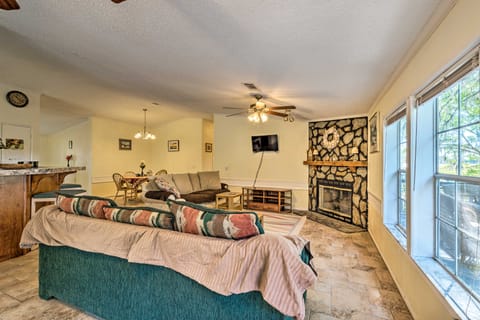 Family-Friendly Home w/ Deck by Rainbow Springs! House in Florida