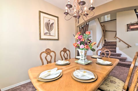 Spacious Brandon Home ~ 12 Miles to Tampa! House in Brandon