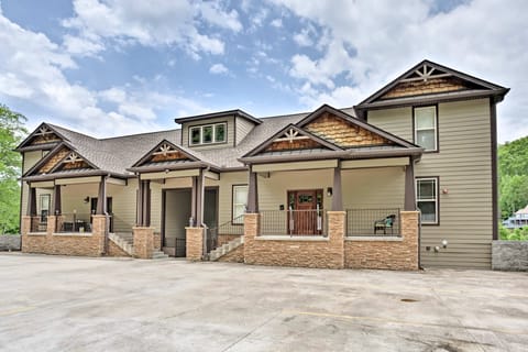 Lake-View Silver Point Condo by Hurricane Marina! Apartment in Center Hill Lake