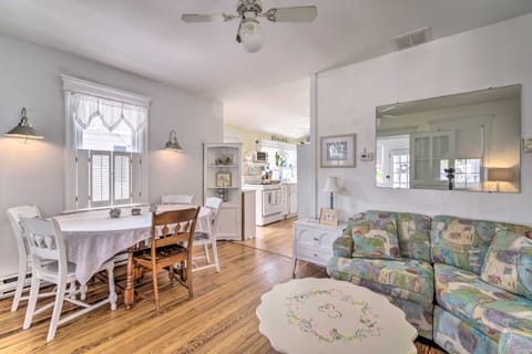 Darling Ocean City Cottage, 2 Blocks to Beach! Cottage in Ocean City