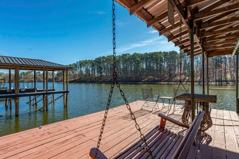 Lakefront Home w/ Dock: 10 Mi to Central Ave! House in Garland County