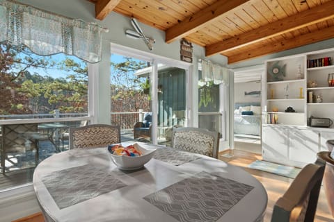 Lakefront Home w/ Dock: 10 Mi to Central Ave! House in Garland County