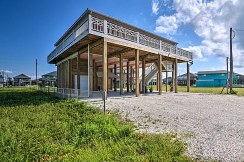 Ocean View + Wraparound Deck: Crystal Beach Home! House in Bolivar Peninsula