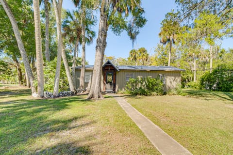 Waterside Angler’s Heaven: Crooked River Fish Camp House in Florida