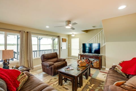 Lake Granbury Fishing Escape w/ Dock & Kayaks! House in Texas