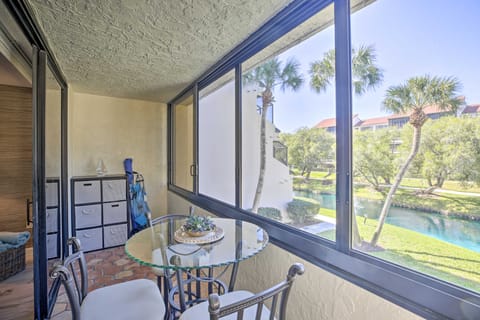 Sunny Siesta Key Condo w/ Beach Access + Pool! Apartment in Siesta Beach