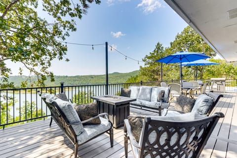 Table Rock Lake Hideaway w/ Deck: Bring Your Boat! House in Roaring River Township