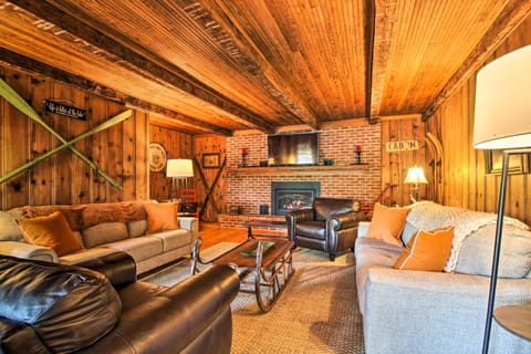 Vintage Schroon Lake Farmhouse w/ Private Beach! House in Schroon Lake