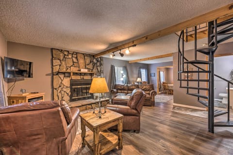 Rustic Ruidoso Cabin w/ Large Deck & Grill! House in Ruidoso