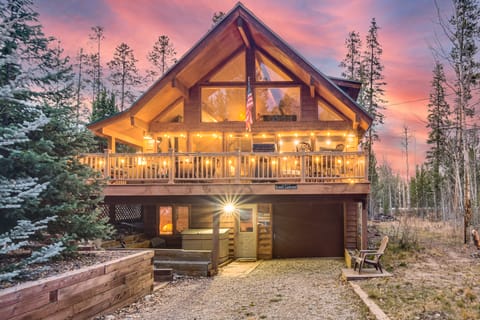 2 Mi to Rocky Mountain Nat'l Park: Cabin w/ Views House in Rocky Mountain National Park