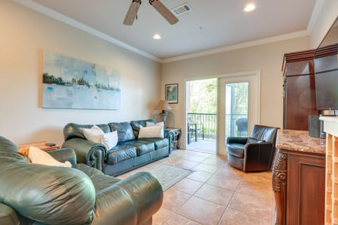Cozy New Braunfels Condo w/ Community Pool & Grill Apartment in Gruene