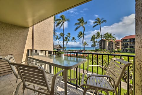 Lahaina Resort Retreat w/ Pool & Ocean Views! Apartment in Kaanapali