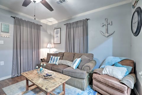 Historic Galveston Home: Walkable Neighborhood! Cottage in Texas City