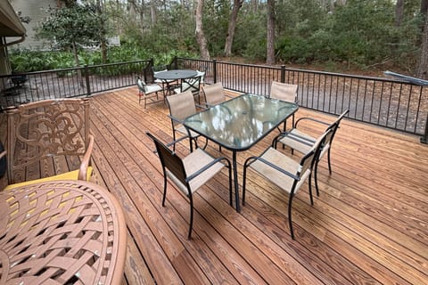 1 Mi to Harbour Town: Sea Pines Resort Home House in Hilton Head Island