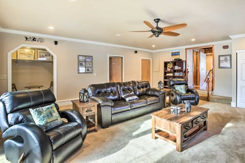 4 Season, Waterfront Houghton Lake House w/ Dock! House in Michigan