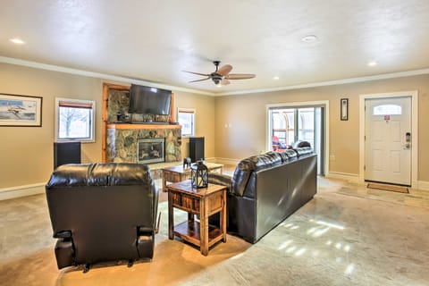 4 Season, Waterfront Houghton Lake House w/ Dock! House in Michigan