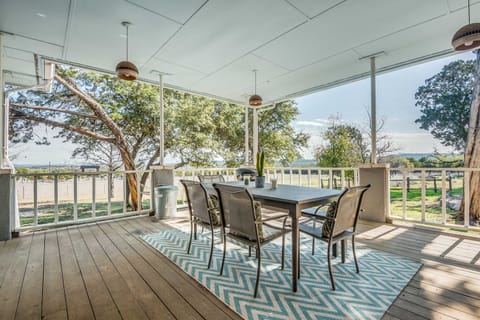 Beautiful Hill Country Ranch Home - 4 Mi to Town! House in Boerne