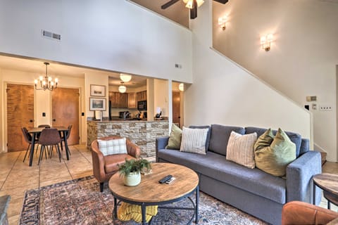 Gatlinburg Chalet: Hot Tub, Sauna + Mountain View House in Gatlinburg