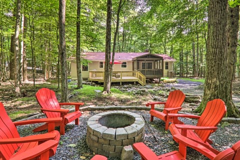Sunroom, Fire Pit + Sauna: Lake Locust Village Gem House in Coolbaugh Township