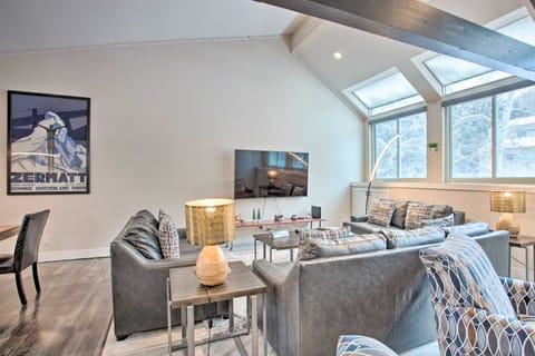 Modern Townhome ~ 4 Miles to Beaver Creek Resort! Apartment in Eagle County