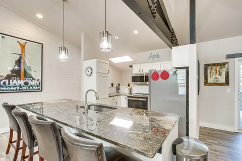 Modern Townhome ~ 4 Miles to Beaver Creek Resort! Apartment in Eagle County